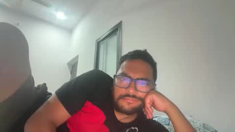 Snapshot of tigertinku chatting on June 7, 5:27 pm tigertinku online show from June 7, 5:27 pm