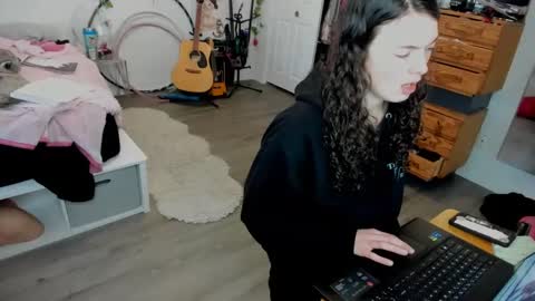 Snapshot of tiggerrosey chatting on January 29, 10:11 pm   All my Links online show from January 29, 10:11 pm