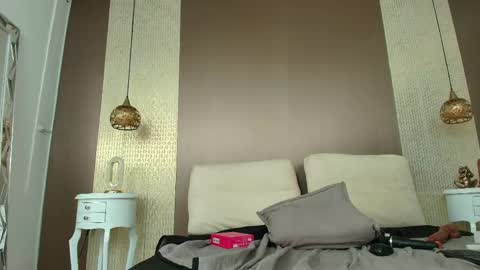 Snapshot of tiifany_baker chatting on April 28, 2:27 am T I F F A N Y online show from April 28, 2:27 am