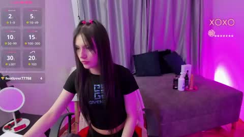 tiinajonus_ online show from July 18, 4:49 am