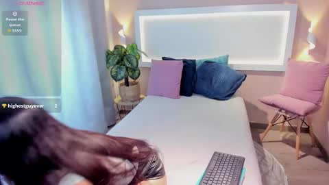 tiinyangel online show from March 9, 2:32 pm