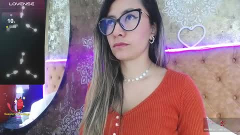 TILA TEQUILA online show from February 25, 3:05 pm