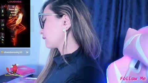 TILA TEQUILA online show from October 7, 4:59 pm