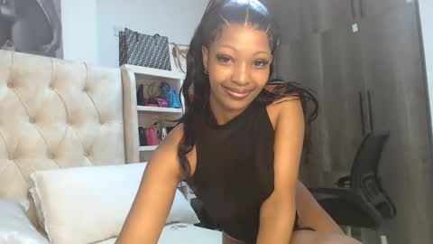 Tilly online show from April 22, 2:36 am