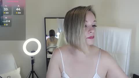 Tilly online show from January 31, 2:07 pm