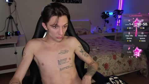 Snapshot of tima_lexikov chatting on December 17, 7:40 am Tima Lexikov online show from December 17, 7:40 am