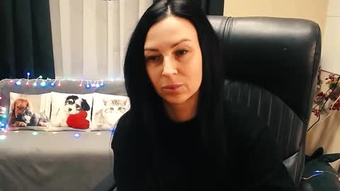 Luisa online show from January 5, 5:27 pm