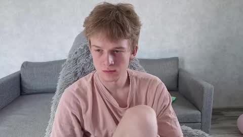 Snapshot of timmy7topcut chatting on April 27, 8:45 am Timmy online show from April 27, 8:45 am