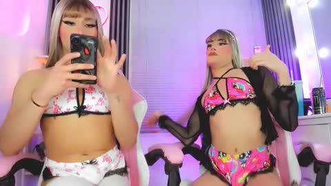 Hallie And Annie online show from March 27, 1:44 am