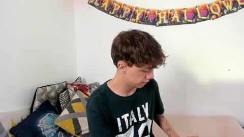 Snapshot of timothy_ross chatting on October 6, 8:39 pm Timothy 21 years old online show from October 6, 8:39 pm