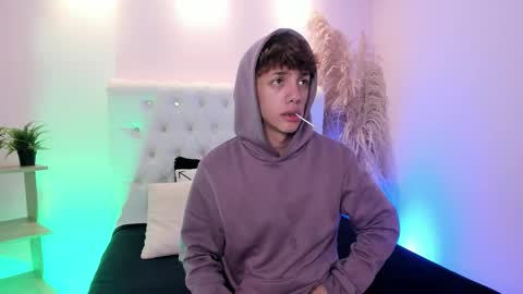 Timothy 21 years old online show from November 19, 8:20 pm