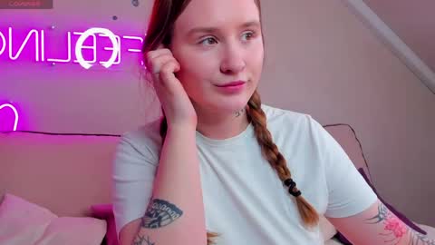 Stella online show from April 22, 9:22 am