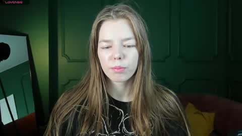 tina_tayllor__ online show from March 22, 8:45 pm