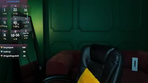 tina_tayllor__ online show from April 15, 2:40 am