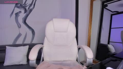 Snapshot of tinaajones_ chatting on February 7, 3:30 pm Tina  online show from February 7, 3:30 pm