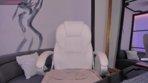 Snapshot of tinaajones_ chatting on February 11, 7:05 pm Tina  online show from February 11, 7:05 pm
