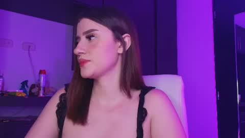 Snapshot of tinaajones_ chatting on July 18, 6:06 am Tina online show from July 18, 6:06 am