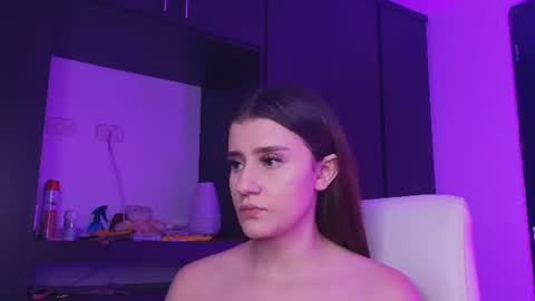 Snapshot of tinaajones_ chatting on July 20, 6:06 am Tina online show from July 20, 6:06 am