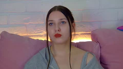 TinaBurton online show from December 3, 4:27 pm