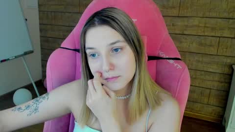 TinaBurton online show from May 4, 5:42 pm