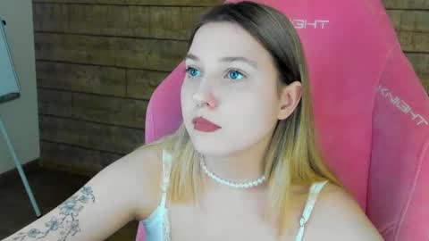 TinaBurton online show from May 6, 6:02 pm