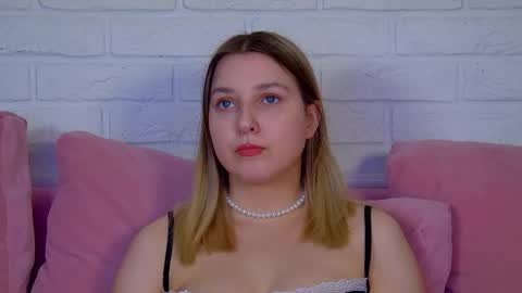 TinaBurton online show from May 7, 5:18 pm