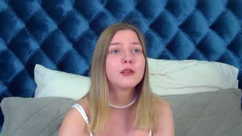 TinaBurton online show from June 3, 4:45 pm