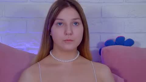 TinaBurton online show from June 11, 5:00 pm