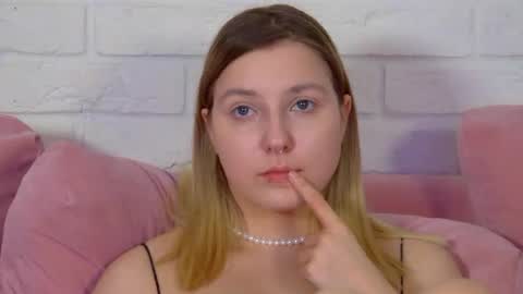 TinaBurton online show from July 9, 4:44 pm