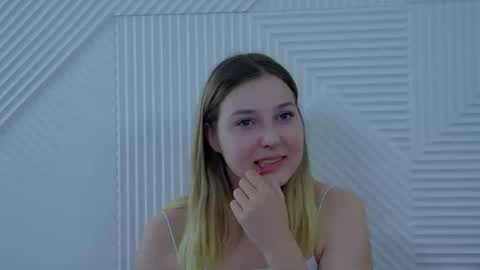 TinaBurton online show from August 3, 4:11 pm