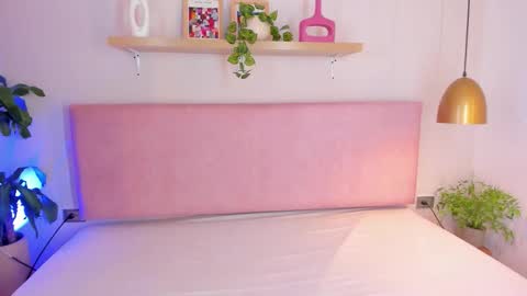 Tina online show from November 4, 11:31 am