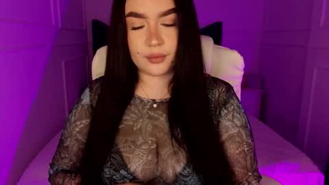 hi im curvy babyface girlie Tina online show from March 27, 8:26 am