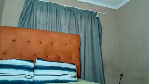 tinagiant online show from April 22, 6:05 am