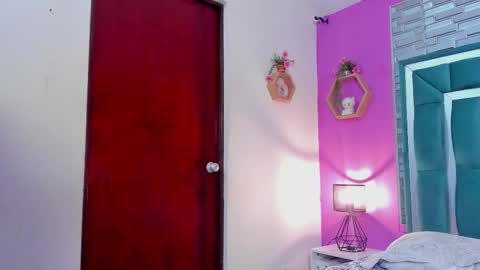 Tina online show from March 5, 1:51 pm