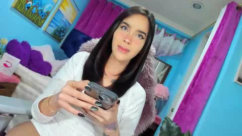 Snapshot of tinatemptsxxx chatting on December 4, 12:14 pm Tina Valentine online show from December 4, 12:14 pm