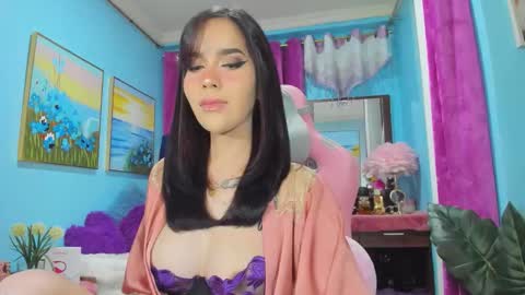 Tina Valentine online show from January 8, 11:34 am