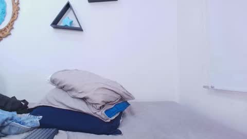 tinkerbell online show from November 15, 7:21 pm