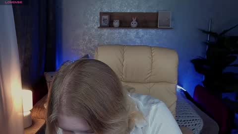 Snapshot of tinkerrbelll chatting on February 4, 7:44 pm TinkerrBelll online show from February 4, 7:44 pm