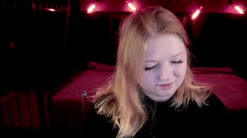 TinkerrBelll online show from January 31, 8:18 pm