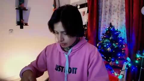 I AM BELLA  ----------- follow my  IG  TINNS 69 online show from December 23, 2:02 am