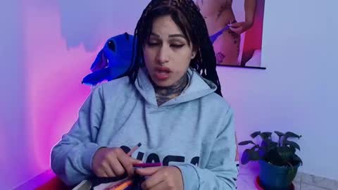 I AM BELLA  ----------- follow my  IG  TINNS 69 online show from February 15, 8:00 am