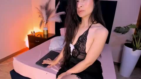 Tina Moon online show from March 11, 1:44 am