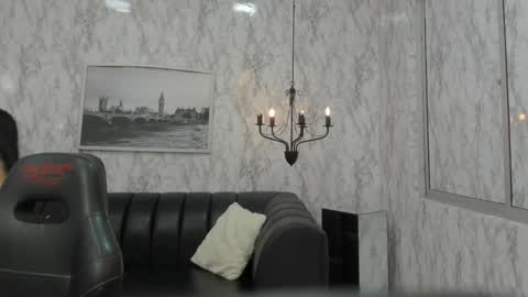 Snapshot of tinni_rosse chatting on December 14, 11:48 am Tinni Rosse online show from December 14, 11:48 am