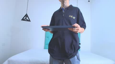 Snapshot of tinny_and_candy chatting on February 3, 1:08 pm TINNY AND CANDY online show from February 3, 1:08 pm