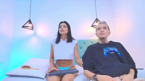 Snapshot of tinny_and_candy chatting on March 7, 1:40 pm TINNY AND CANDY online show from March 7, 1:40 pm