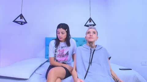 Snapshot of tinny_and_candy chatting on March 11, 1:23 pm TINNY AND CANDY online show from March 11, 1:23 pm