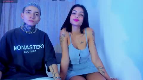 Snapshot of tinny_and_candy chatting on December 18, 3:12 am TINNY AND CANDY online show from December 18, 3:12 am