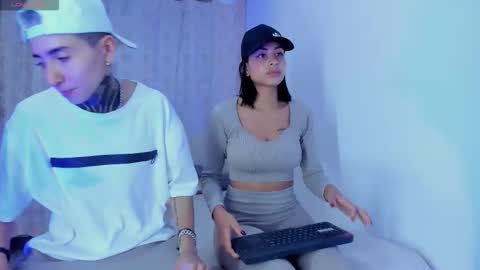 Snapshot of tinny_and_candy chatting on December 20, 1:56 am TINNY AND CANDY online show from December 20, 1:56 am