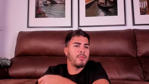 tinoclandestino online show from December 1, 5:24 pm