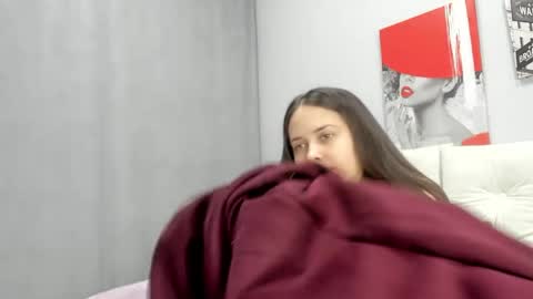 Snapshot of tiny__juju chatting on April 1, 1:06 am JuJu online show from April 1, 1:06 am